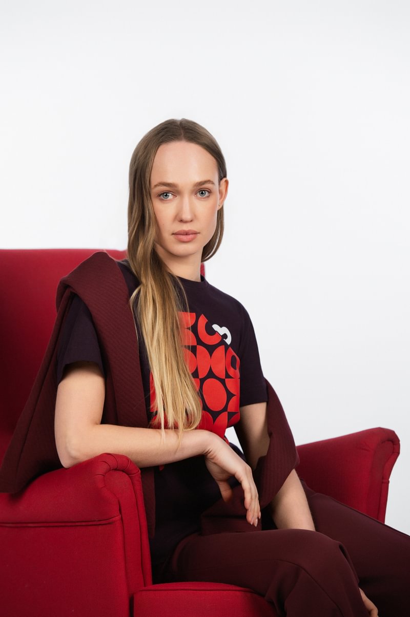 Šukuotinės medvilnės marškinėliai "K. Kruopienytė"